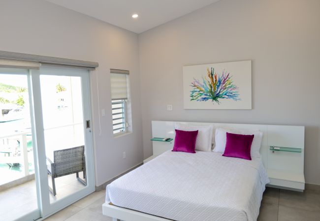 Townhouse in Jolly Harbour - 246D, Superior 2 Bedrooms