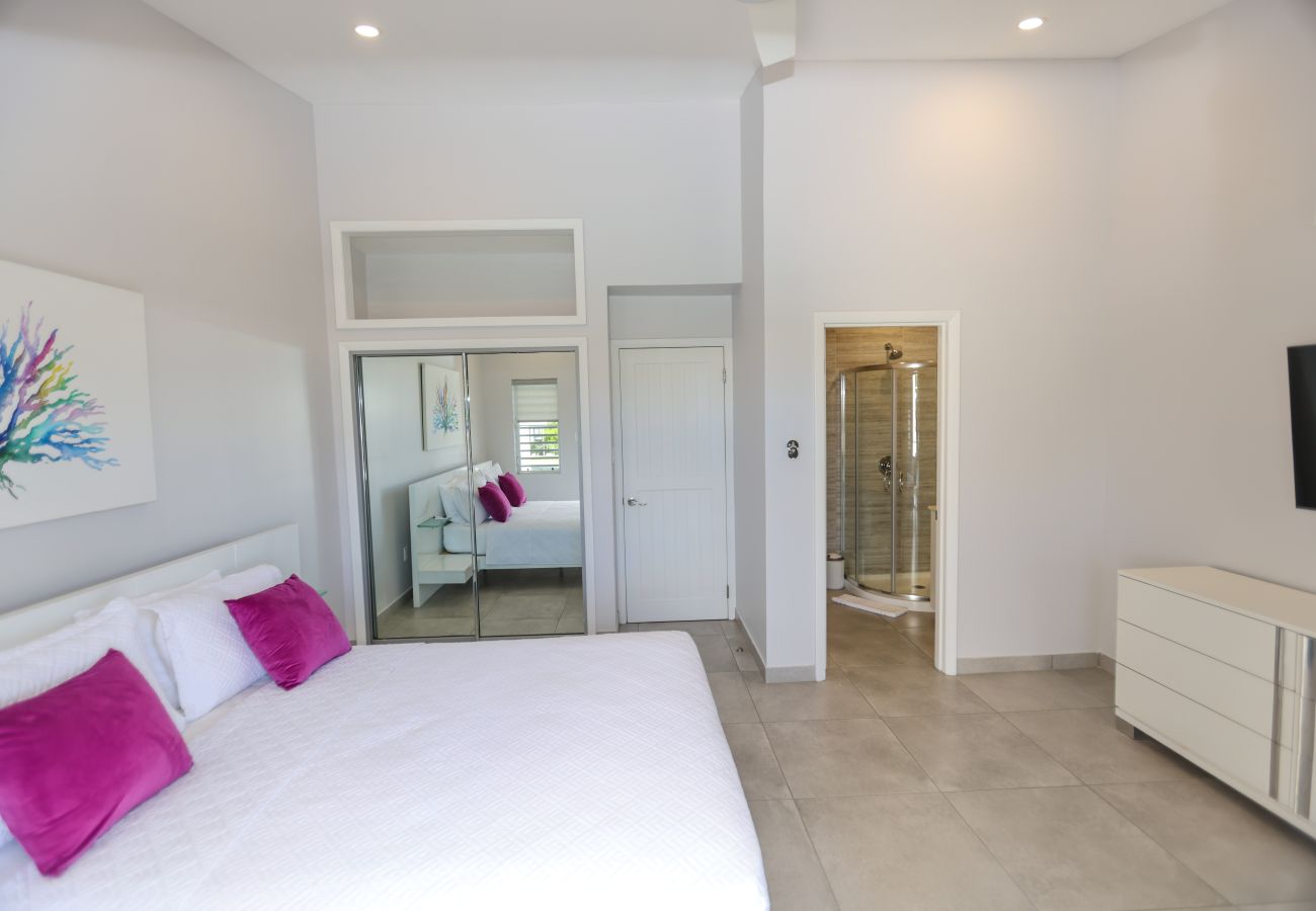 Townhouse in Jolly Harbour - 246D, Superior 2 Bedrooms
