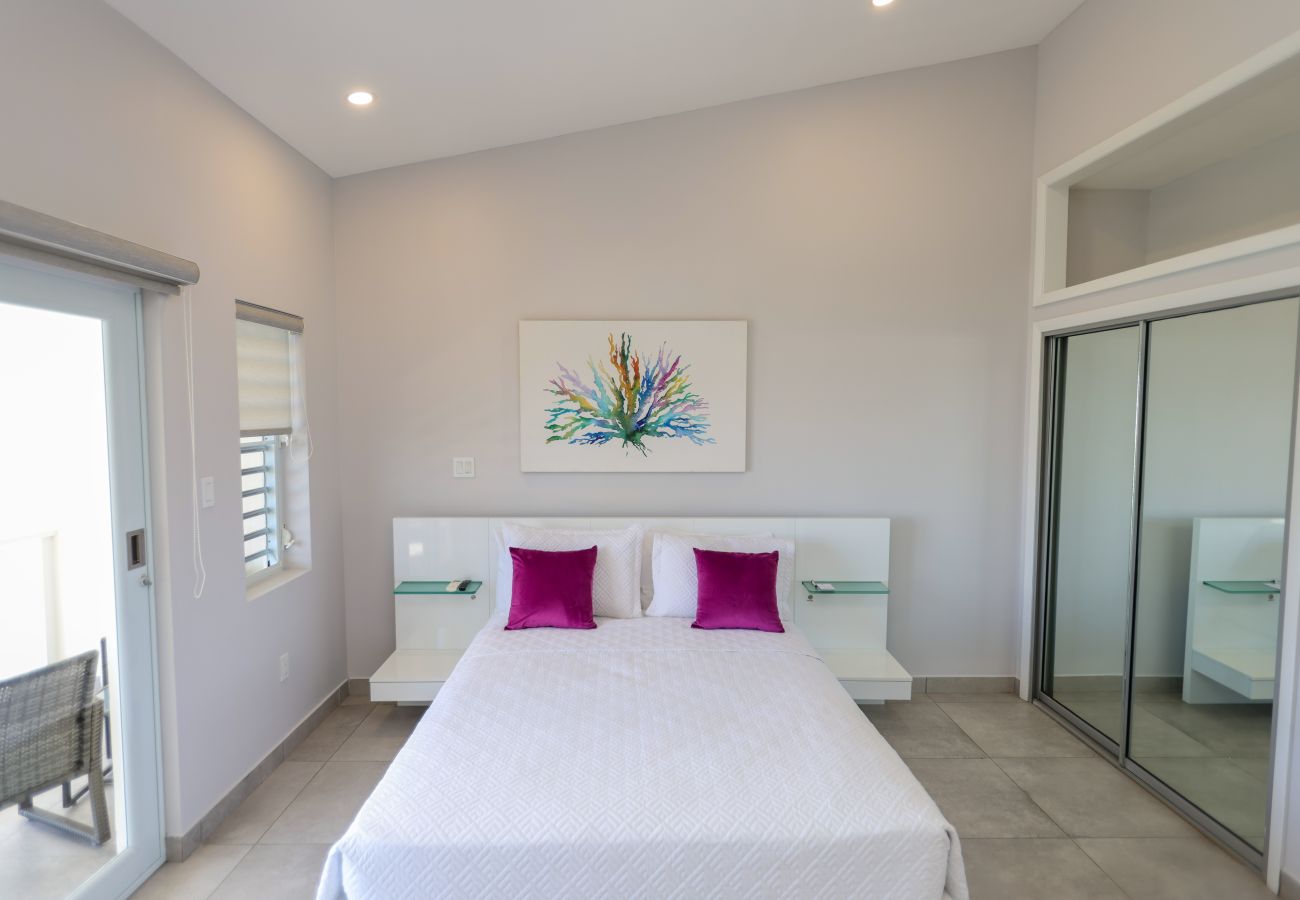 Townhouse in Jolly Harbour - 246D, Superior 2 Bedrooms