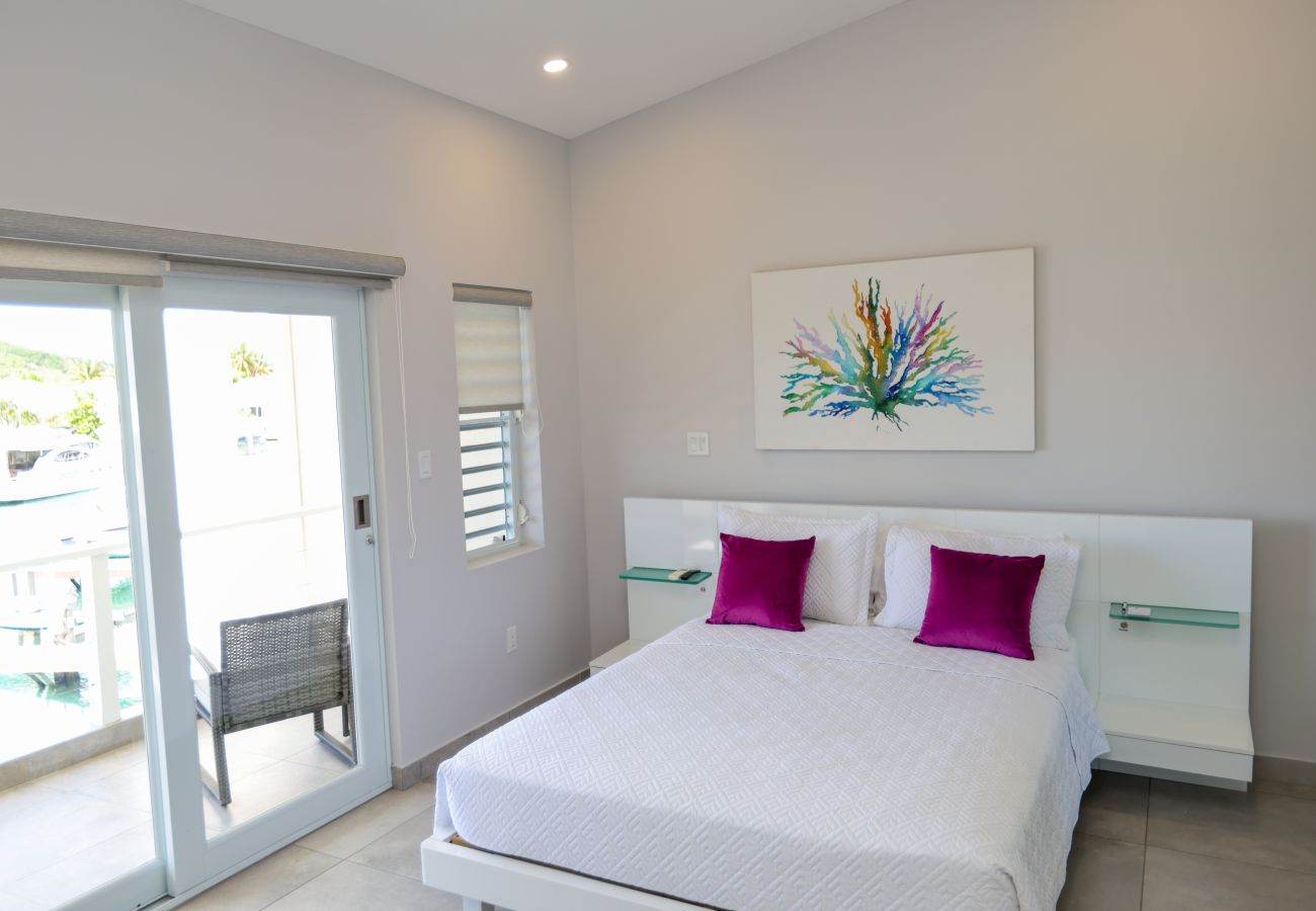 Townhouse in Jolly Harbour - 246D, Superior 2 Bedrooms