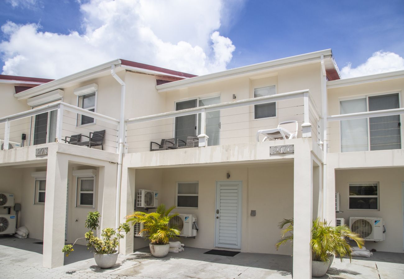 Townhouse in Jolly Harbour - 247C, Luxury 2 Bedrooms