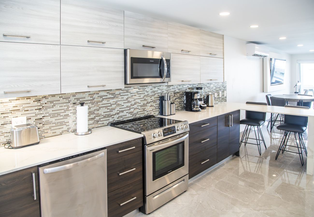 Townhouse in Jolly Harbour - 247C, Luxury 2 Bedrooms