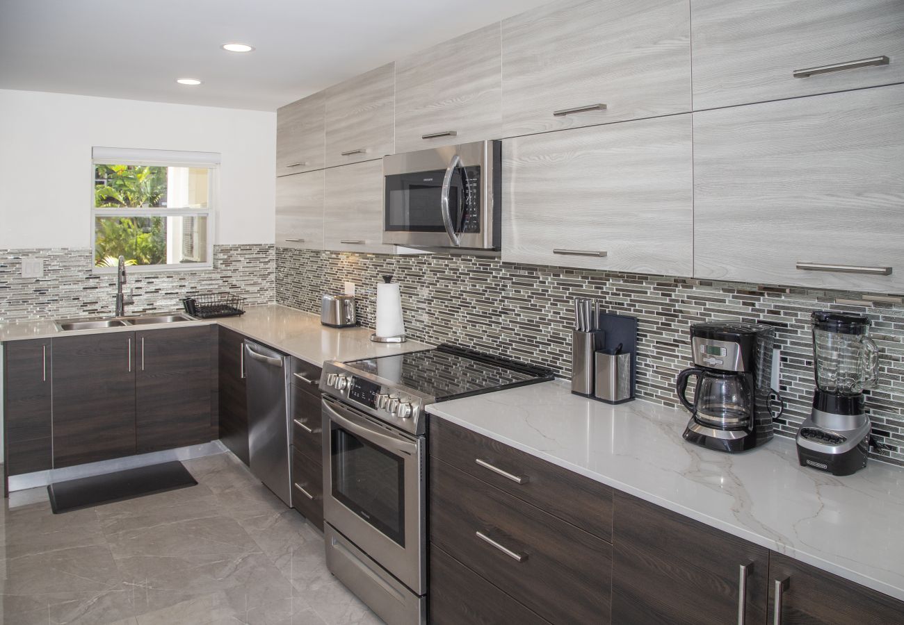 Townhouse in Jolly Harbour - 247C, Luxury 2 Bedrooms