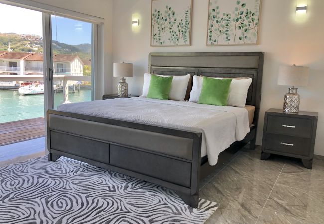 Townhouse in Jolly Harbour - 230A, Luxury 2 Bedrooms