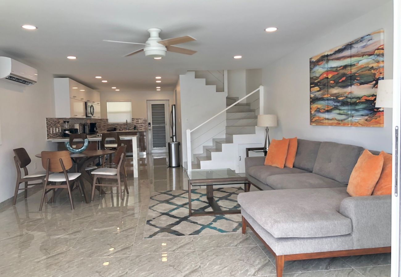 Townhouse in Jolly Harbour - 230A, Luxury 2 Bedrooms