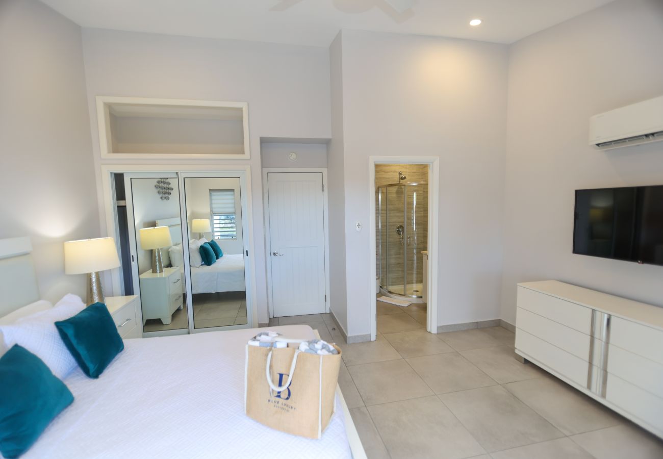 Townhouse in Jolly Harbour - 246E, Superior 2 Bedrooms