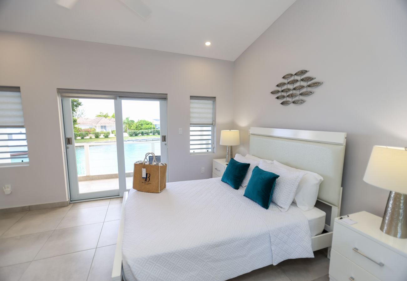 Townhouse in Jolly Harbour - 246E, Superior 2 Bedrooms