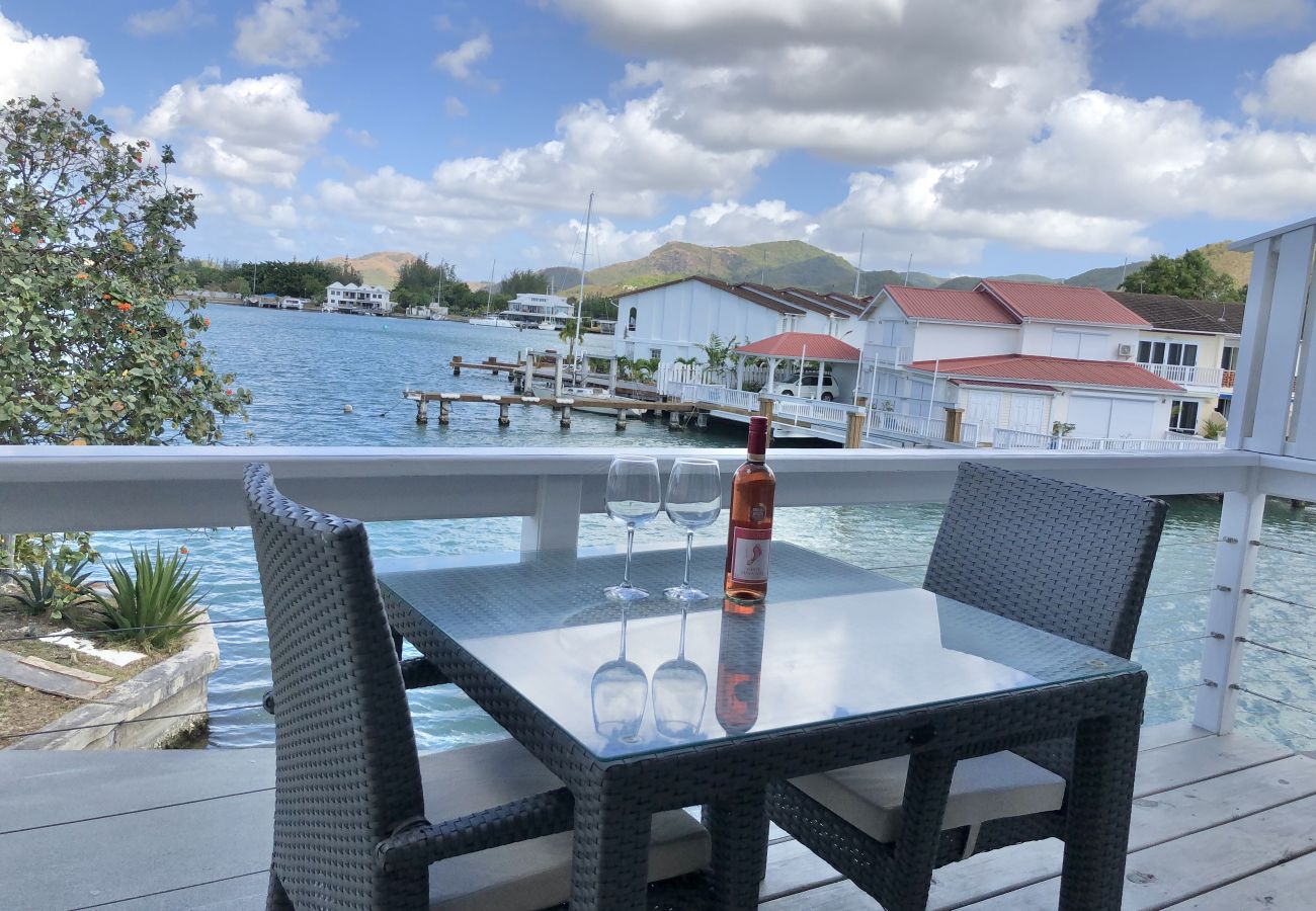Townhouse in Jolly Harbour - 232B, Luxury 2 Bedrooms