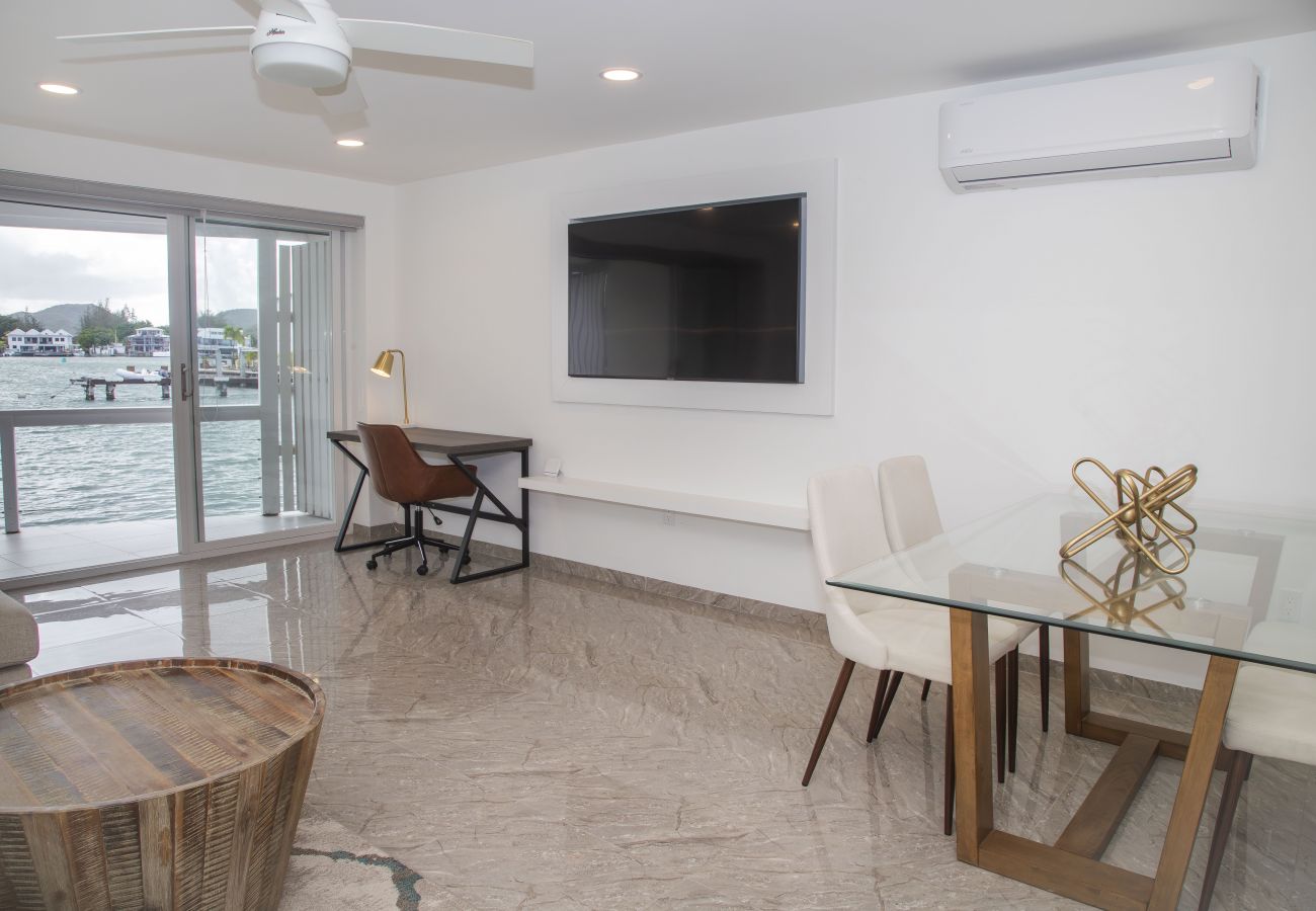 Townhouse in Jolly Harbour - 232B, Luxury 2 Bedrooms