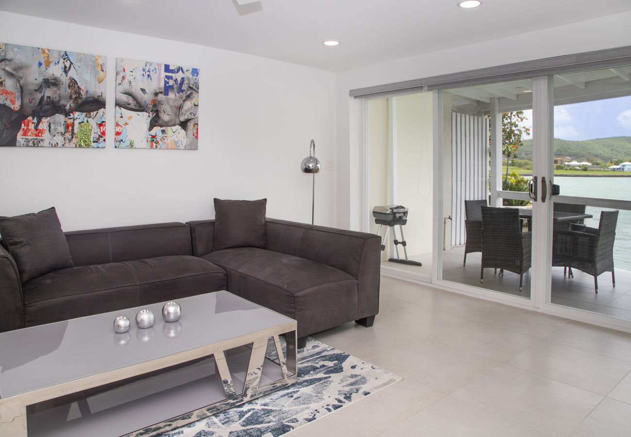 Townhouse in Jolly Harbour - 232D, Luxury 2 Bedrooms