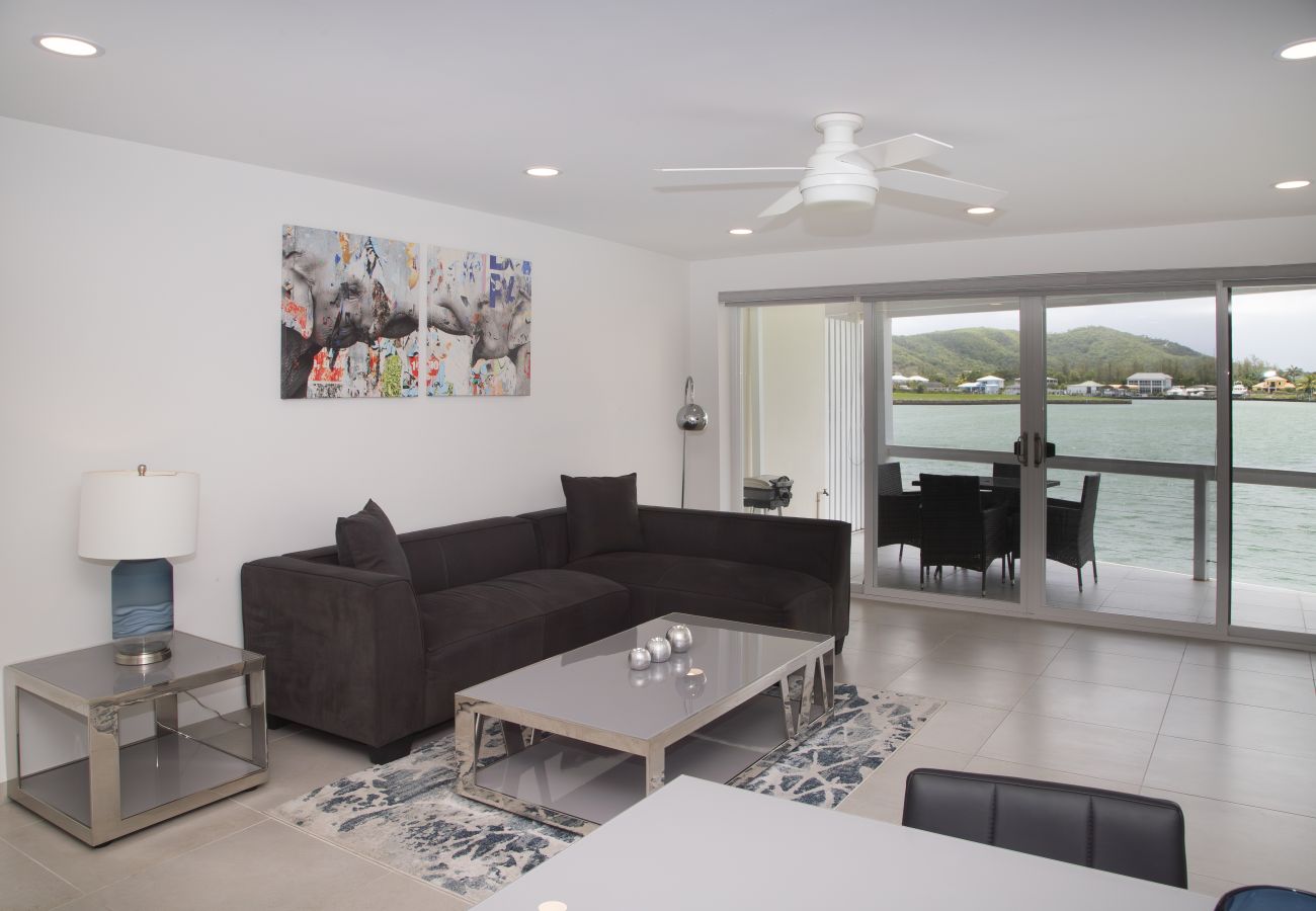 Townhouse in Jolly Harbour - 232D, Luxury 2 Bedrooms