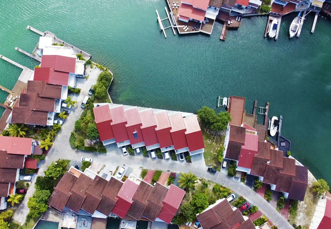 Townhouse in Jolly Harbour - 232D, Luxury 2 Bedrooms