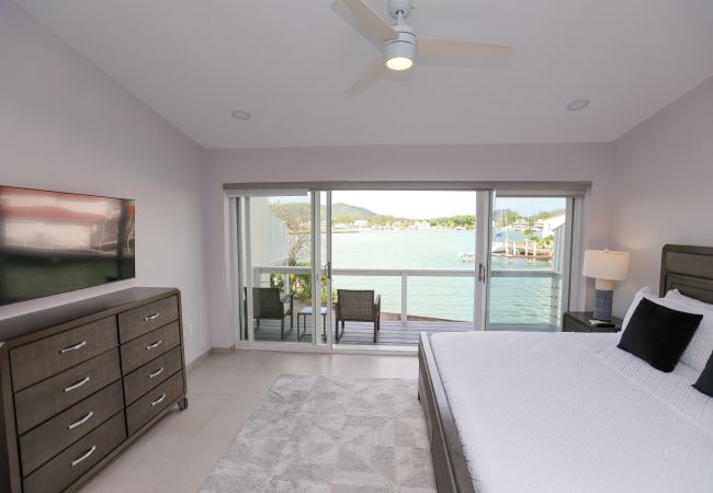 Townhouse in Jolly Harbour - 232C, Luxury 2 Bedrooms
