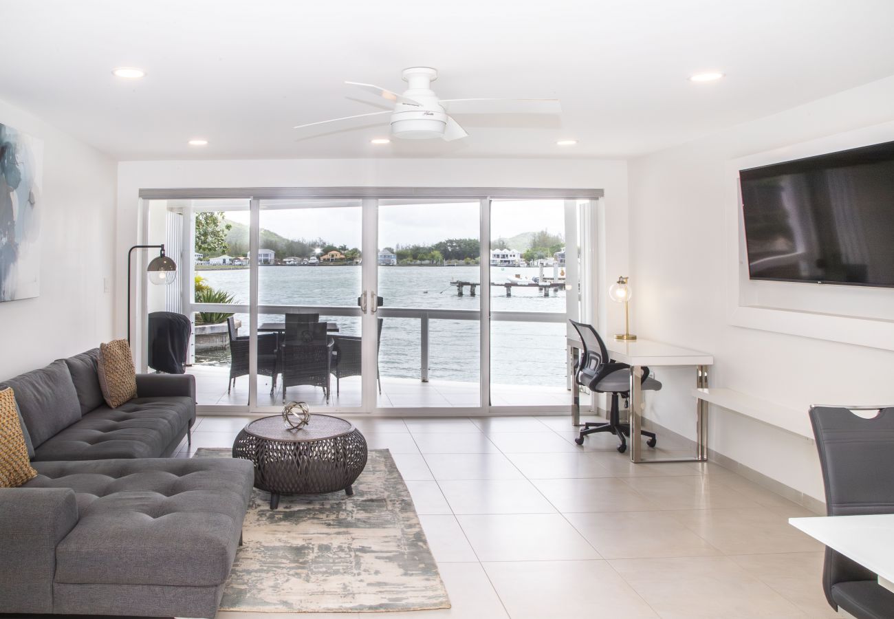 Townhouse in Jolly Harbour - 232C, Luxury 2 Bedrooms