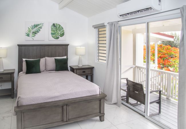 Townhouse in Jolly Harbour - 101G, Deluxe 2 Bedrooms