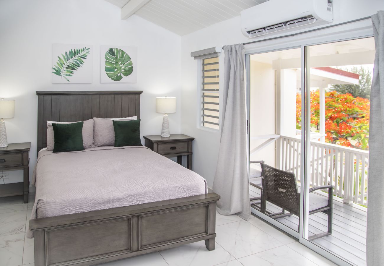 Townhouse in Jolly Harbour - 101G, Deluxe 2 Bedrooms