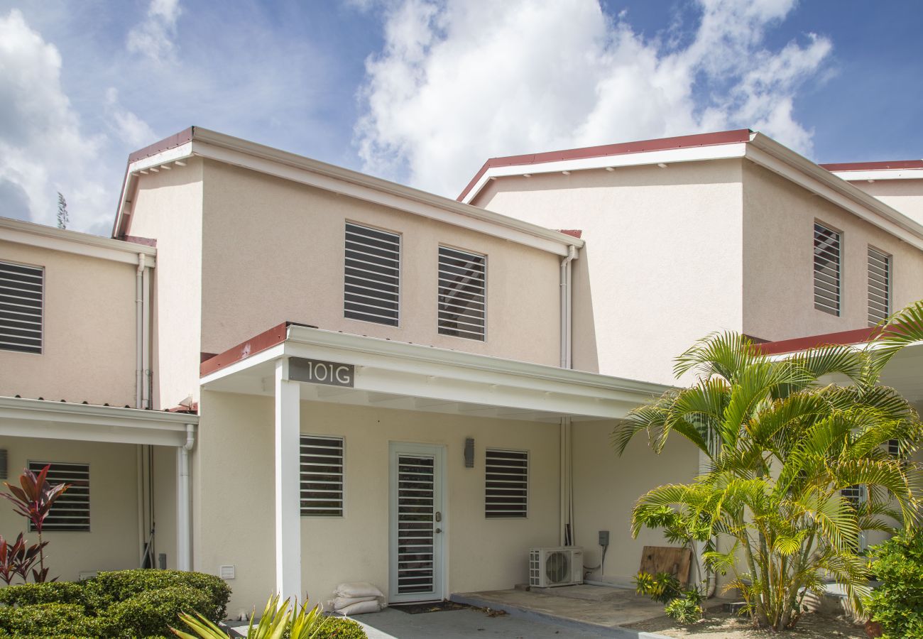 Townhouse in Jolly Harbour - 101G, Deluxe 2 Bedrooms