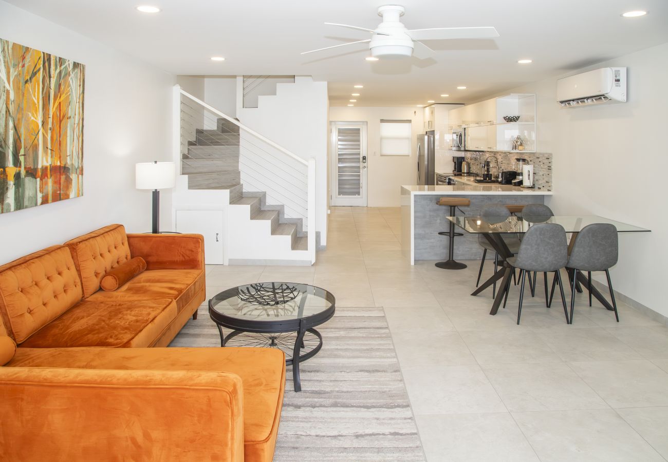 Townhouse in Jolly Harbour - 247B, Luxury 2 Bedrooms
