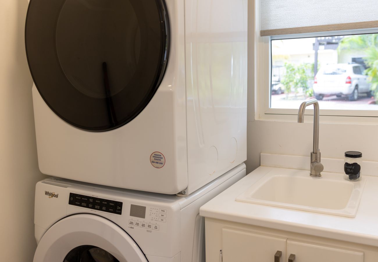 Townhouse in Jolly Harbour - 247B, Luxury 2 Bedrooms
