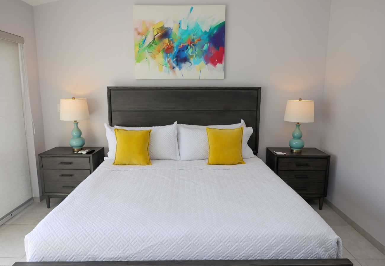 Townhouse in Jolly Harbour - 232E, Luxury 2 Bedrooms